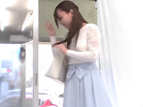 【素人ナンパ】文学部のお嬢様系清楚なJDお姉さんが明るいMM号で濃厚羞恥お漏らし潮吹きし美ケツ美尻にザーメン精子ぶっかけられる