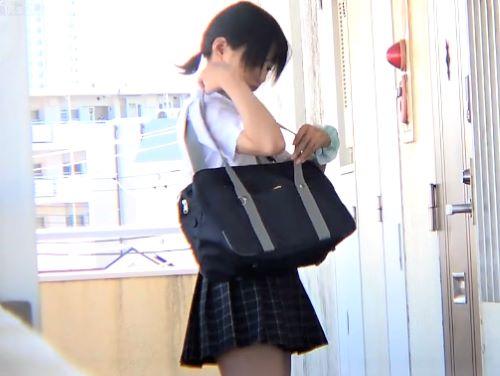 【隠し撮り】隣に住む美少女JKの家に勝手に侵入し無許可で盗撮したらロリ美少女の赤裸々オナニーやトイレでのおしっこや寝顔とれた
