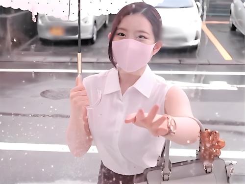 【MM号】SNSで連絡くれたお姉さんとロッカー前で待ち合わせからのマジックミラー号に移動しノースリーブ美人に乳首責め羞恥