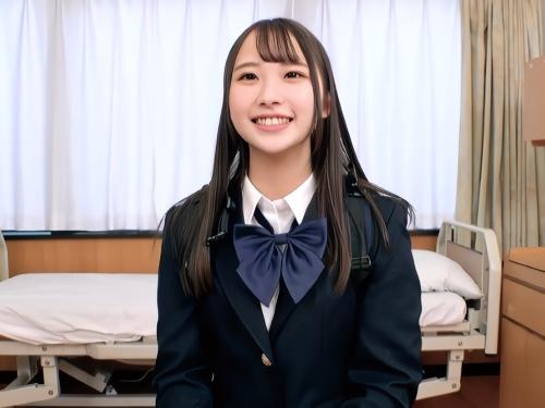 【素人ナンパ】足持って開いてとヤバいヤツに言われ素直に従う卓球部ロリJKがパイパンまんこ見られた上にアナルも見られ着衣H