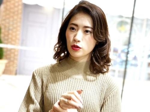 【人妻ナンパ】色気と美貌を兼ね備えた美熟女おばさんHOTELで抱きつかれベロチューキスからの欲求不満ボディに精子ぶっかけられた