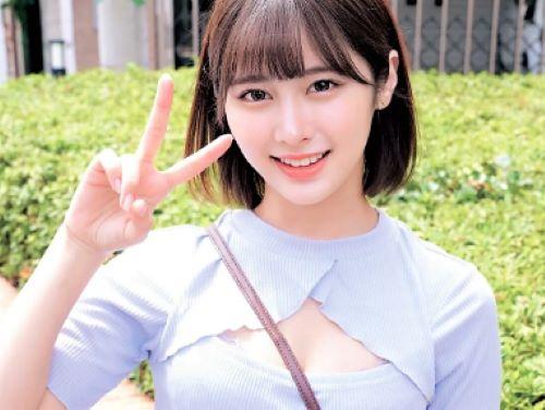 【素人】谷間丸見えなセクシー服でM男の家に着たスレンダー美女が痴女化？反応良すぎて笑っちゃうお姉さんが足コキ＆手コキ