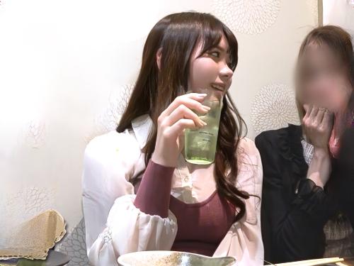 【素人ナンパ】えっ‥ちょっと良くわかんないけどww朝まではしご酒の企画に誘われたスレンダー美人お姉さんはパイパンだった
