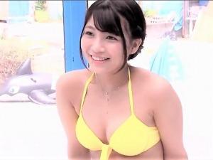 【素人ナンパ】彼氏と共にマジックミラー号に乗ったミニスカ日焼けギャルがマネキン男性相手に密着泡マッサージ体験してみた企画