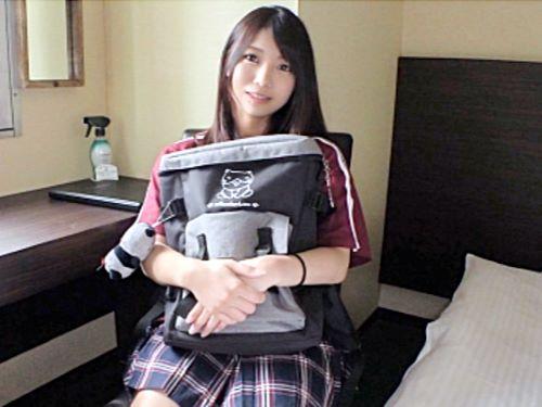 【素人ナンパ】ヤバイ人じゃ~ん‥何でハァハァしてんのwwマネージャーをしているJDお姉さんが部屋の電気を消して乳首責め される