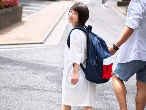 【素人ナンパ】低身長134cmミニマム家出少女を家に連れ込み匿う巨漢男　フェラや騎乗位させられても従順な美少女に中出し