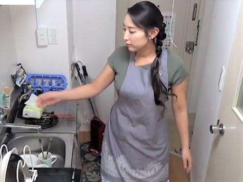 【おばさんレンタル】心寂しい男にバッグハグされ逃げ切れなかった爆乳な人妻が全裸にされた…三十路まんこクンニされ快楽堕ち