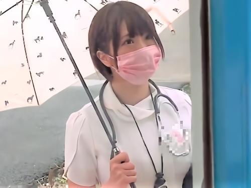 【素人ナンパ】アナルに指を突っ込まれ大量お漏らしブシャー潮吹きしてしまった巨乳ナースがマジックミラー号でクンニされ羞恥