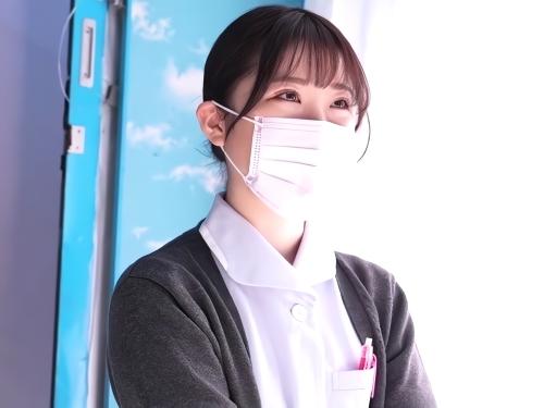 【素人ナンパ】ベロチュー手マンでナース服が乱れた清楚系お姉さんがぶっかけ顔射されてしまい羞恥心を隠すように早々と着替え