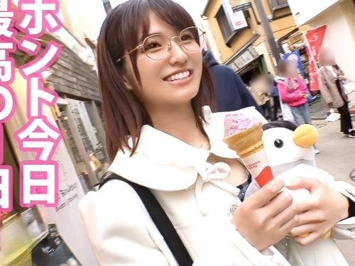 【素人ナンパ】休めなかったらゴメンナサイ…電話だけしてみます!!ウソついて仕事サボったメガネ保育士に乳首責め乳首舐めした