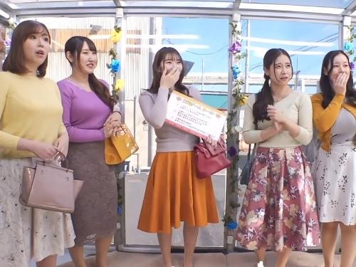 【人妻ナンパ】ピュアなの？可愛いらしいわね///王様ゲームしたら若男おいてけぼりで話が盛り上がる爆乳なﾏﾏ友お母さん集団
