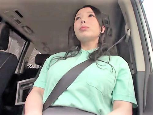 【人妻NTR】勤務中に口説かれ車の中で乳首責めベロチューキスされた清楚系奥さんがホテルに連れて行かれ快楽への沼堕ち不倫