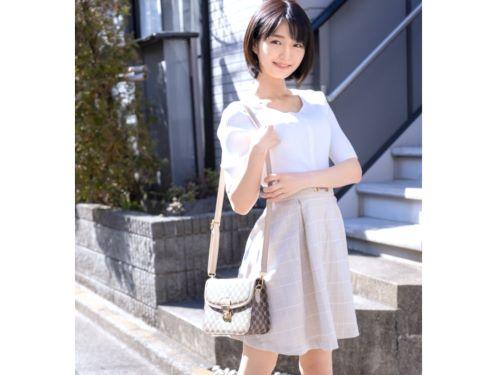 【新・絶対的美少女、お貸しします。】男性宅にデリバリーした美少女が清楚な見た目からは想像出来ないアナル舐め手コキ披露
