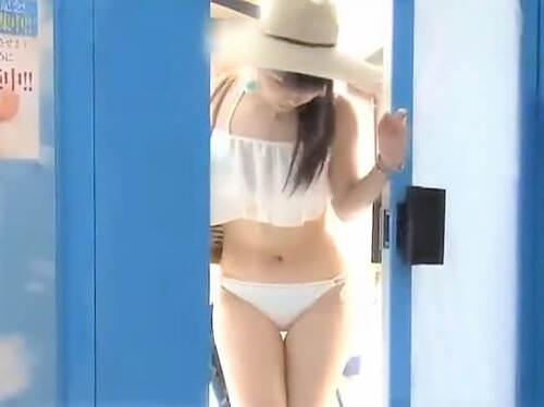 【MM号】巨尻で悩む巨乳おっぱい美女にマッサージ施術!清楚な水着ギャルが手マンで昇天＆ミラー越しの彼を横目に中出しNTR