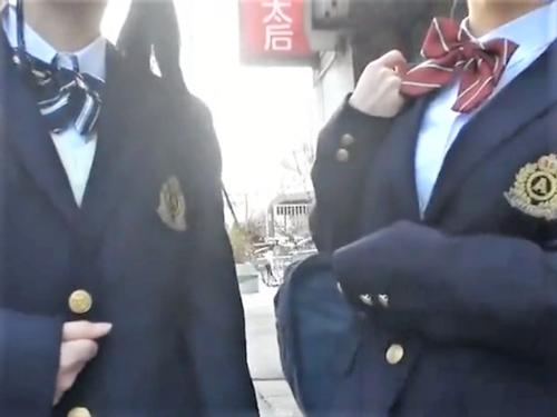 【素人ナンパ】怪しげな男の誘いにのってしまった制服JKがMM号に乗車!巨乳ミニスカ美少女のおっぱい揉みまくりインタビュー