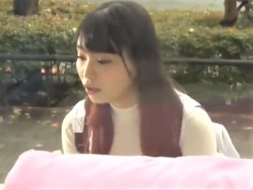 【MM号】巨乳おっぱいお姉さんに悩み相談企画「挿入前に出ちゃったw」清楚な美女を後ろからハグ【素人ナンパ】