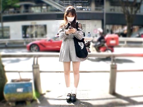 【素人】今日はよろしくお願いします♪膣キュンで感じてみたいスレンダー美少女がミニスカ衣装に着替えアナル舐め手コキしてみる