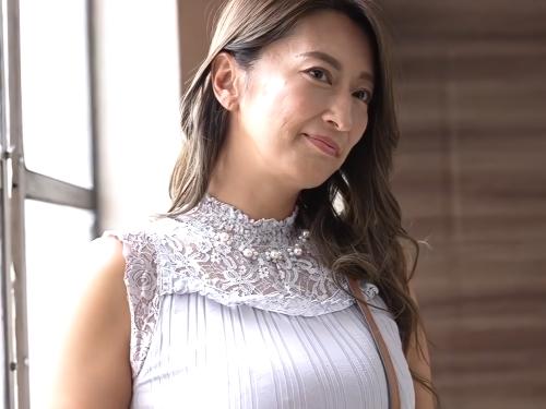 【美熟女】整体師さんなんですか!?マッサージお願いしますね///隣人の男に巨乳おっぱい揉まれ乳首責めベロチューされた美人