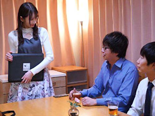 【上司の妻】おちんちんが欲しくて仕方ないの♡泥酔した夫を寝室に寝かせた美人な奥さんが旦那の部下に痴女りベロチュー乳首舐めする