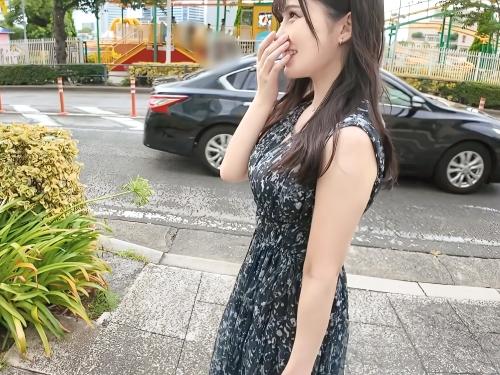 【素人ナンパ】ランチご馳走するので恋バナ聞かせてください♡食べるのが大好きなボンキュッボンの巨乳おっぱい保育士がパイズリ