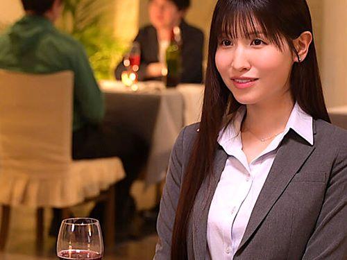 【相部屋】一生懸命悩んでてなんか可愛いww酔いつぶれた部下のパンツずらしフェラからのネクタイで手首縛り痴女る美人な女上司