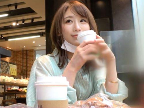 【素人ナンパ】浮気経験あり彼氏なし喘ぎ声デカめ清楚系スレンダー美女お姉さんが美ケツ叩かれるスパンキングSEXで興奮最高潮