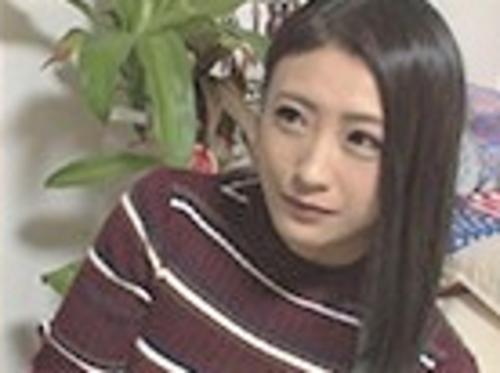 【人妻ナンパ】こんな長居する予定じゃなかったwwサラサラ髪の毛の美熟女おばさんが黒パンスト下ろしトイレに腰掛けおしっこ