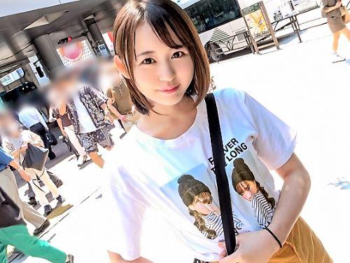【素人ナンパ】改めて聞かれると照れちゃう//映画館で働く尽くし系ドMロリ美少女がパイパンまんこクンニされ手マンで潮吹き