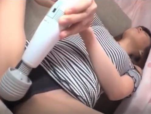 【人妻ナンパ】黒パンからマン毛はみ出てる女社長ことデカ尻美熟女おばさんが仕事前に四十路ボディ見せたら中出しSEXされた