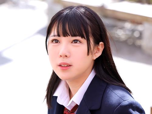 【素人ナンパ】名前と学年は？進路はどうするんですか？彼氏は？清楚系JKに質問からのスク水に着替えてもらい企画おしっこ我慢チャレンジ