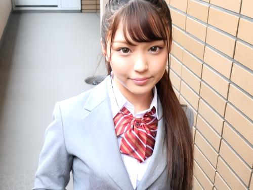 【素人】靴や靴下も履いたままの制服JKが着衣姿で人生2度目のSEX!バックや騎乗位で突かれまくり興奮MAXなロリ美少女
