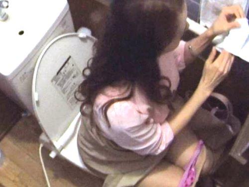 【人妻ナンパ】相席居酒屋で出会った清楚で品が良い美熟女おばさん連れ込みイチモツ見せたらフェラで応えてくれて不倫OKサイン