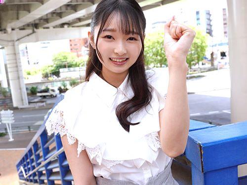 【禁欲生活】え‥なんで今渡すんですか!?喧嘩売ってます!?車の中で電マオナニーしイキ我慢した低身長ミニ系スレンダー美少女
