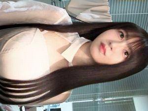 ＜素人ナンパ企画＞可愛い♡女子学生！自宅でエロい乳首コリ＆Gカップおっぱい揉まれて騎乗位セックスする美人ドMお姉さん！