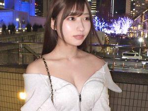 ＜素人ナンパ＞可愛い♡美乳美尻！美少女は清楚そうでエロいビッチ！おっぱい揉まれ手マン潮吹き＆フェラ、背面騎乗位セックス！