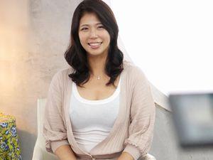 巨乳☆42歳の人妻！結婚15年目で二児の母の専業主婦！夫ともセックスしてるがノーマルしかなく刺激を求めてAVデビュー！