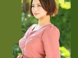 ＜素人＞べっぴん巨乳人妻！アダルトグッズのモニター募集でやって来た美人専業主婦を巨根で堕として不倫ハメ撮り！