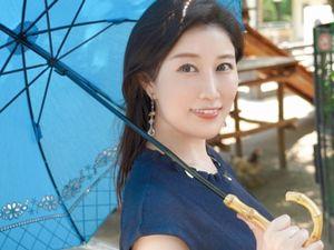 【美熟女】艶美フェロモンが凄い！年下男の若き精子を一滴残さず搾り取る淫乱なエロ～いベロキス＆中出しデートセックス！