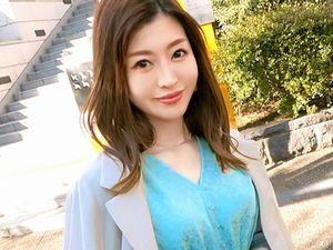 ＜人妻ナンパ＞美人妻！エロ～いガッチンガチンの本物セレブ奥さんが自宅でブーツ着衣のまま不倫セックス！