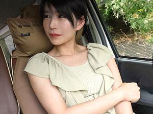 ＜素人＞39歳！清楚色白なショートカット人妻熟女がAV出演！スレンダー貧乳なエロい奥さんの体を貪る不倫セックス！