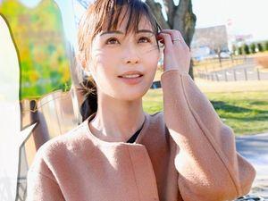 ＜素人＞美魔女39歳！結婚12年目の綺麗な奥さんが離婚覚悟でAV出演！夫以外の他人棒で不倫セックス！