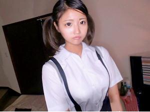 JCどころかJSじゃね？って疑っちゃうほどの子供顔のクセに巨乳なJKのギャップに勃起が収まらないので犯したった
