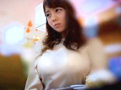 『でっ‥でっけぇｗ』幼い顔には不釣り合いな超乳でセックスレスな奥様を辱めながら生ハメで寝取って中出し♪
