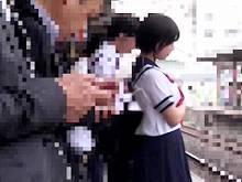 ラッシュの電車で子供顔なのにオッパイの発育最高な制服美少女と一緒の車両に乗り欲望の限りチカン＆レイプ
