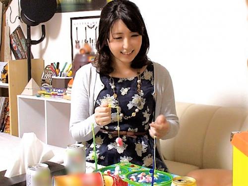 【人妻ナンパ】酔っ払ってきた～//　清楚な美熟女と魚釣りゲーム!むっちりおばさんと騎乗位＆玄関でドキドキ立ちバックSEX