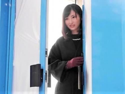 【人妻ナンパ】MM号に乗った乳首が敏感な巨乳おっぱいママに乳首責め!清楚な顔した美人にクンニすると喘ぎまくり叫びまくる