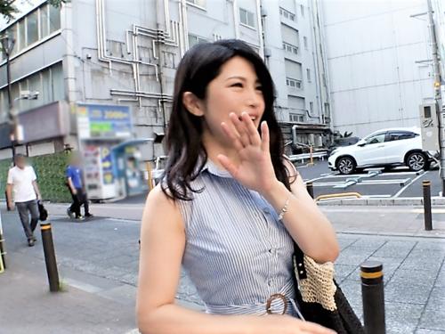 【熟女ナンパ】ペロっペロっしちゃいます// 清楚な美人ママが中身当て企画に参加!巨乳おっぱいおばさんがクンニで興奮し不倫