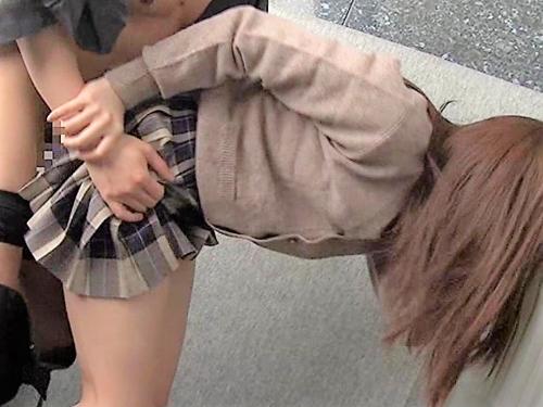 【被害者➡埼◯県の女子校生】強姦魔に尾行されたミニスカJK!美乳おっぱいギャルをクンニし有無を言わさず騎乗位バックSEX