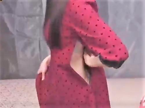 【MM号】アプリで男漁り週４でSEXするヤリマン美少女が登場!清楚ぶってる元地下アイドルのくるみちゃんが羞恥オナニー披露