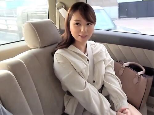 【素人ナンパ】清楚系美人お姉さんをMM号に連れ込みAV撮影!脱いだら凄い巨乳おっぱいでTバック履いた美女がフェラ＆手コキ